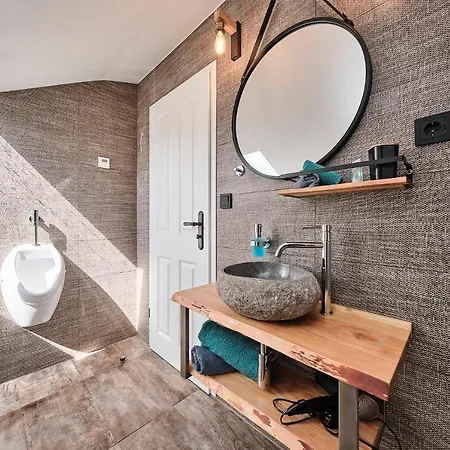 Anhalt Apartment *