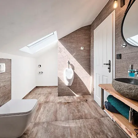 Anhalt Apartment *